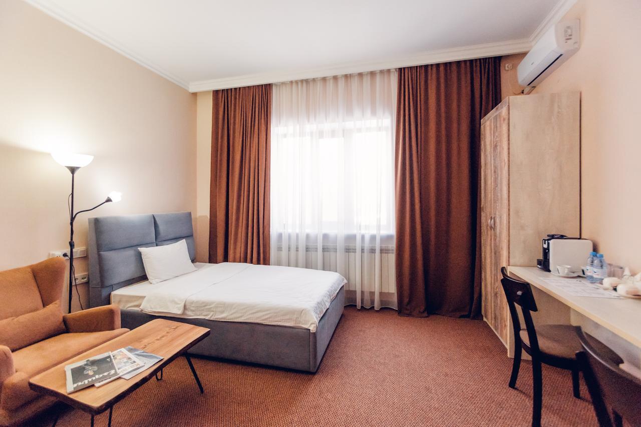 เกเรเมต โฮเต็ล Hotel อัลมาตี ภายนอก รูปภาพ