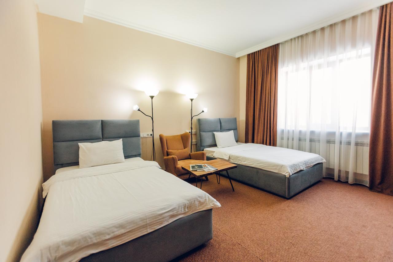 เกเรเมต โฮเต็ล Hotel อัลมาตี ภายนอก รูปภาพ